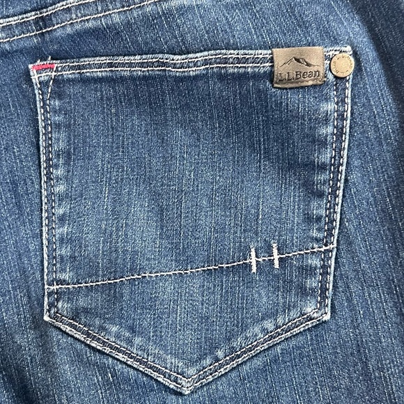 L.L.Bean Women's Blue Jeans, Size 8P - Picture 7 of 14